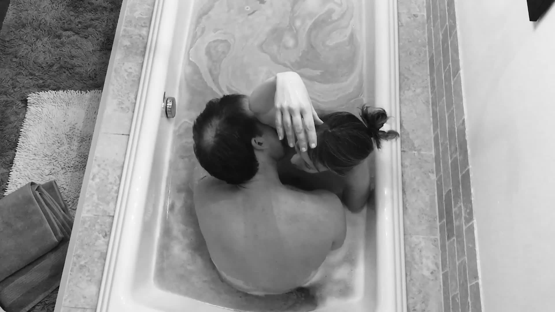 Pic #1Sexty In The Tub - Nude Girls, Penetration Or Hardcore, Pussy Licking, Brunette