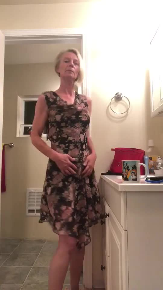 Pic #1Stripping - Nude Girls, Blonde, Masturbation, Penetration Or Hardcore, Amateur, Girls Stripping