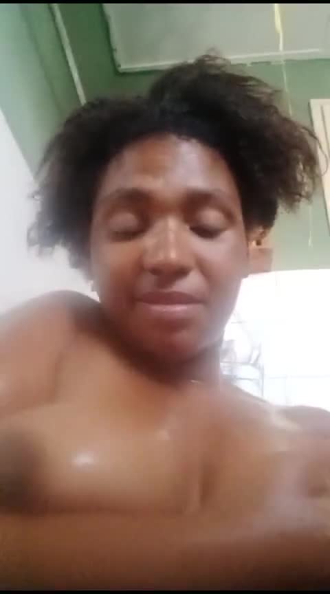 Pic #1My Lady fucking with toiletries