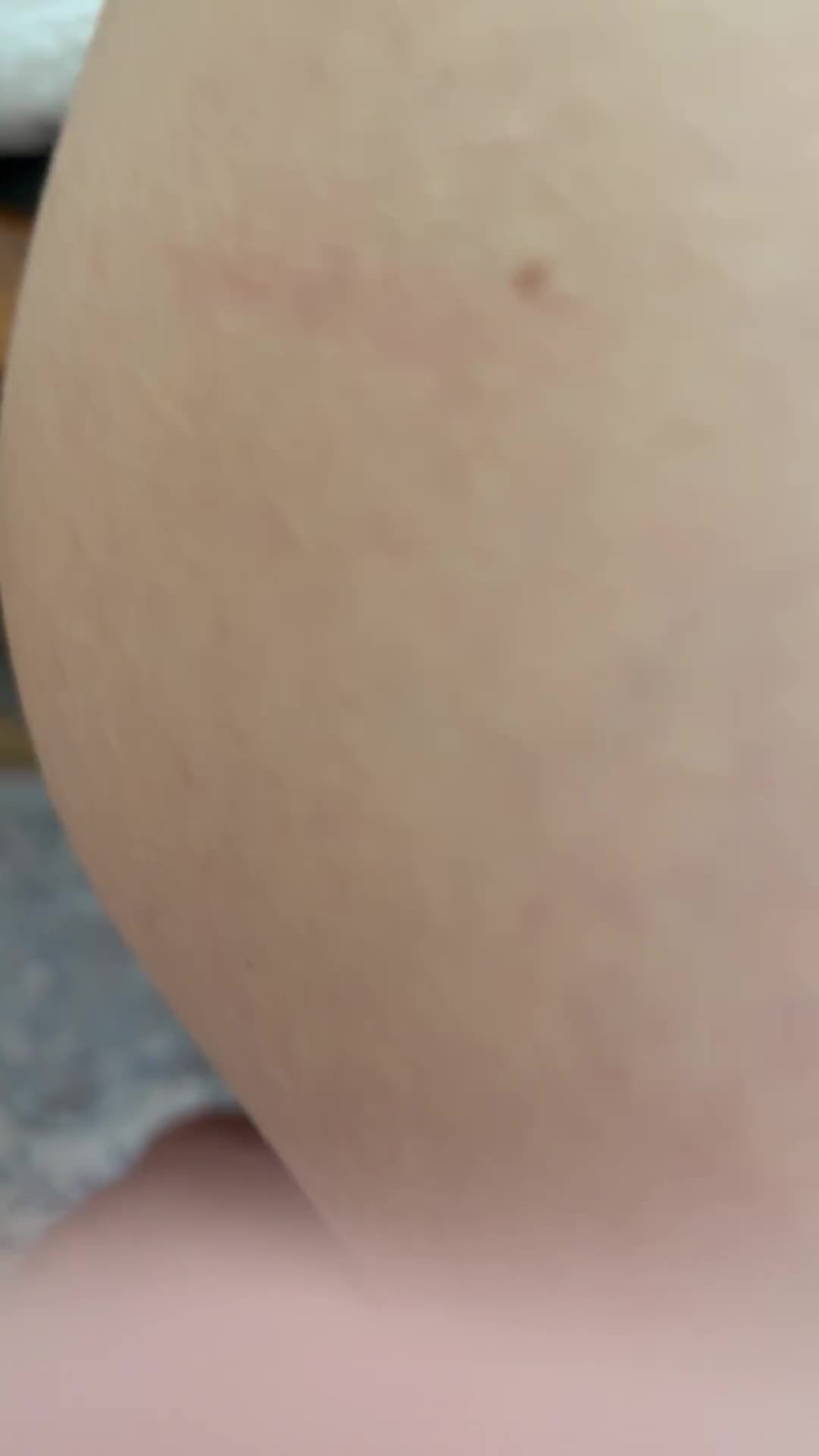 Pic #1I enter Bella's delicious pussy